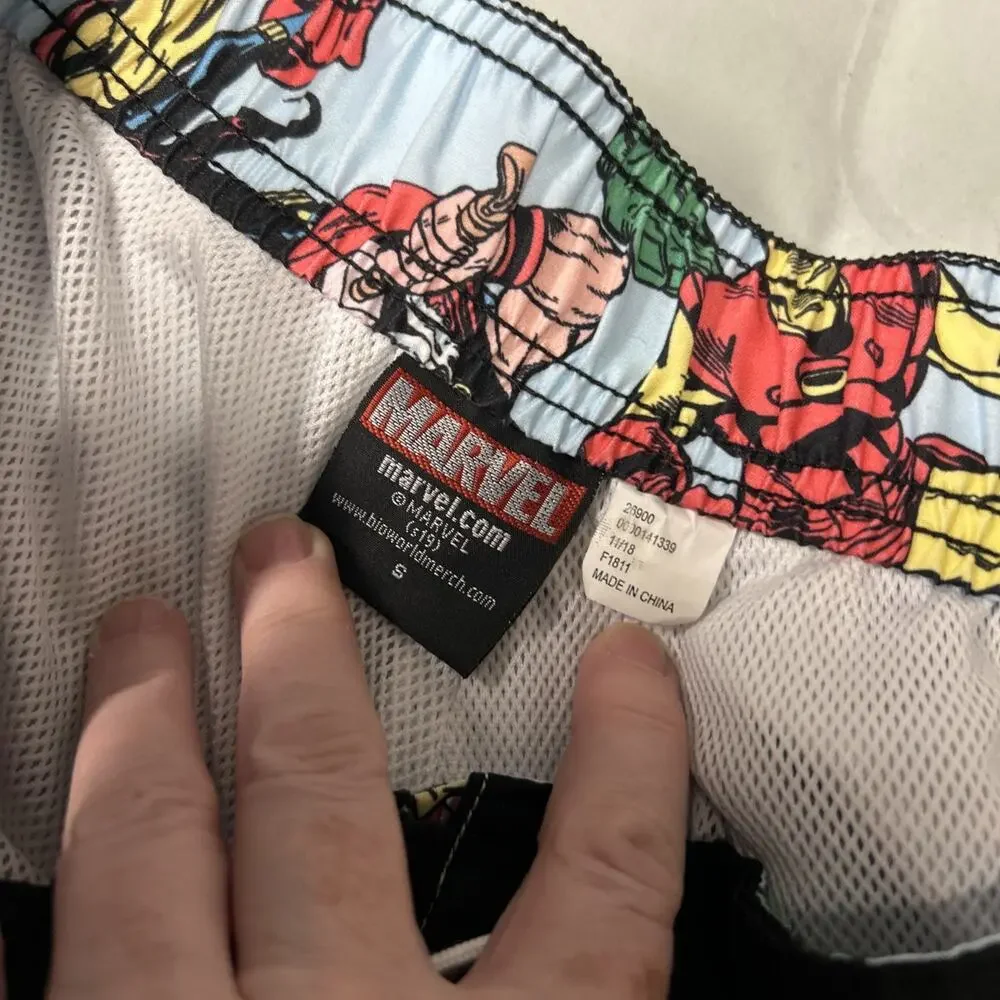 Marvel Avenger Super Heroes Swim Trunks Board Shorts Men’s Size Small Surf Beach